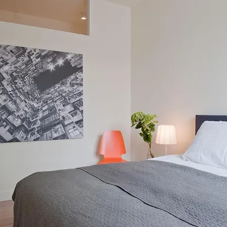 Modern Centre Apartment