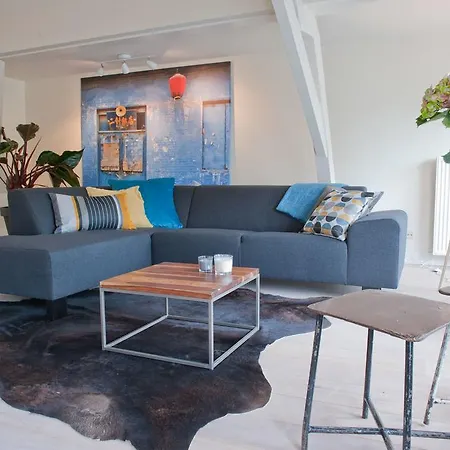 Modern Centre Apartment *